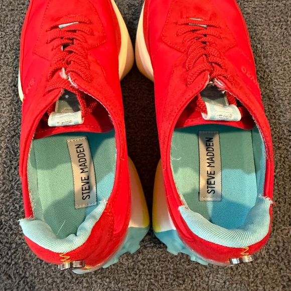 Steve Madden Women's Chasen Platform Red Sneakers - Picture 9 of 10